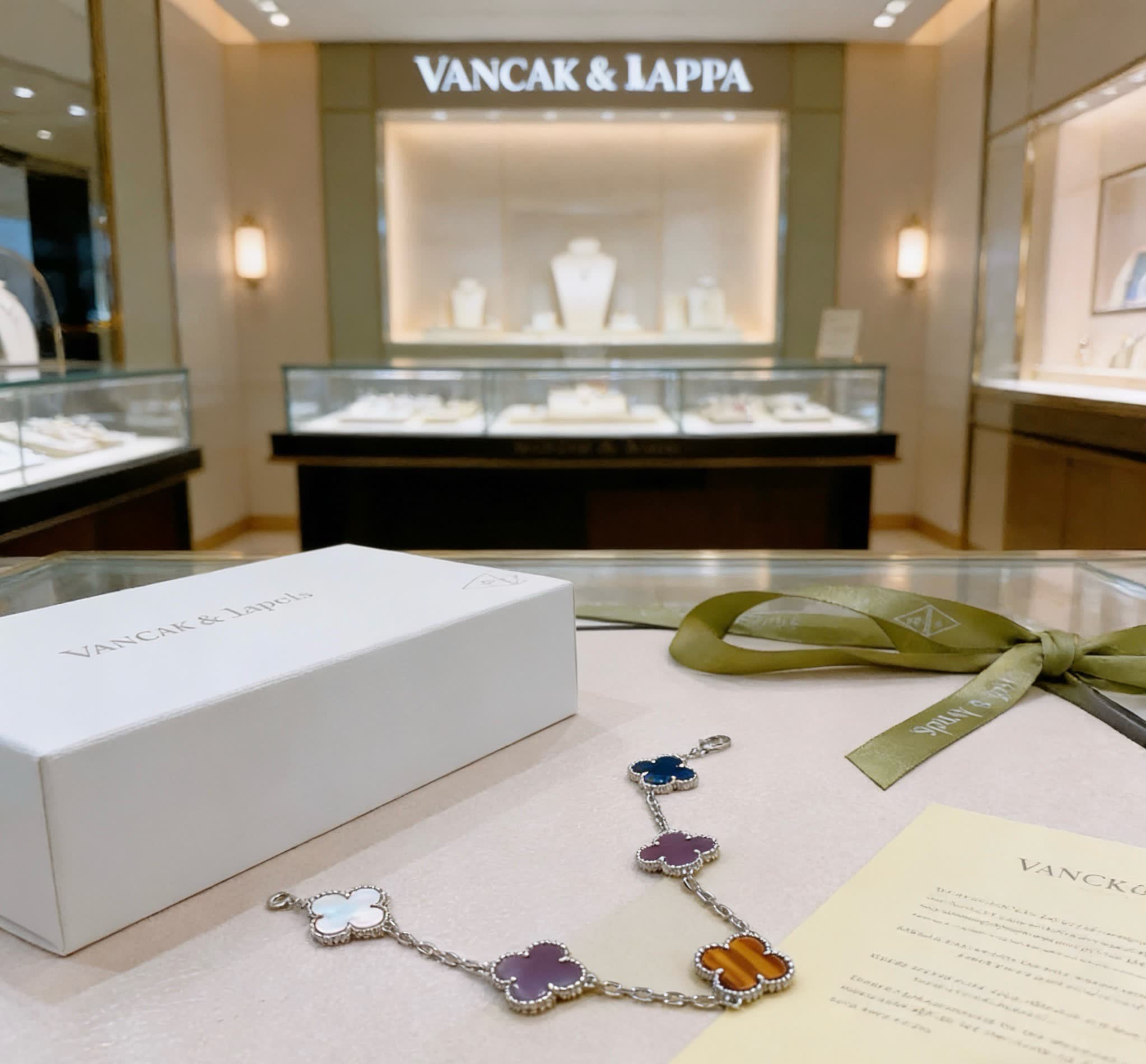 Van Cleef & Arpels Alhambra Bracelet